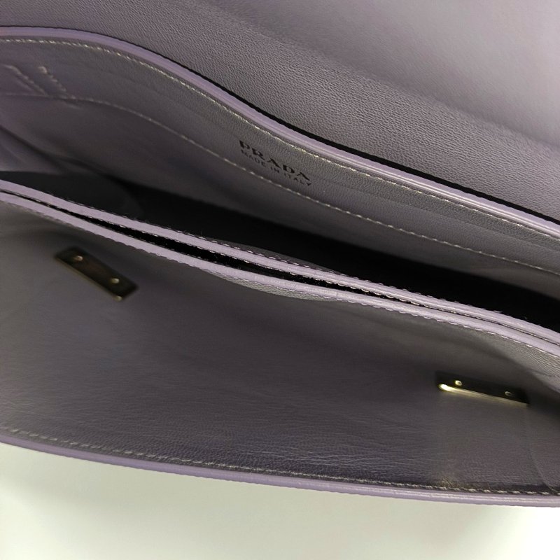 PRADA淺紫色牛皮十字紋斜挎包銀色五金-6