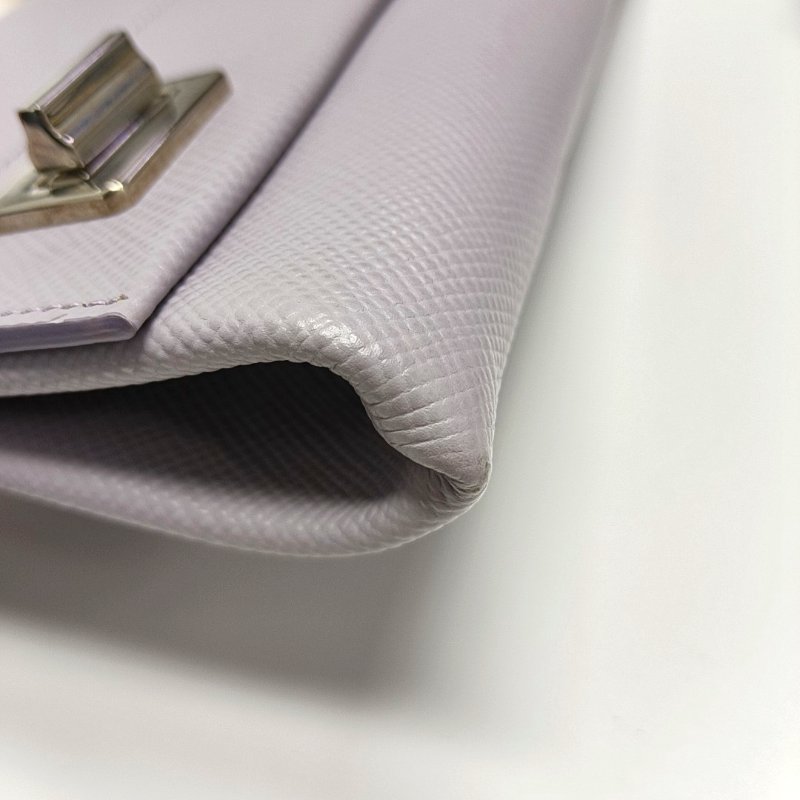 PRADA淺紫色牛皮十字紋斜挎包銀色五金-12