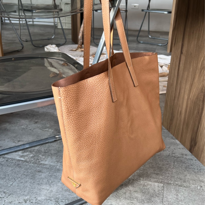 Prada 咖啡色托特包 鹿皮（少見的皮革款）-1