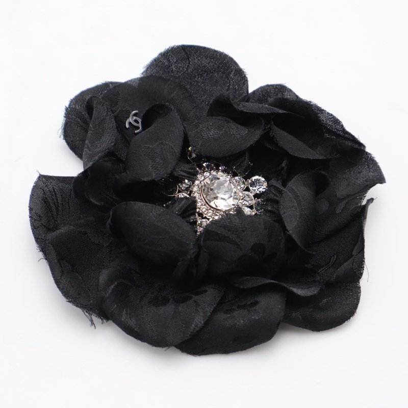 CHANEL 25A山茶花水鑽胸針-4