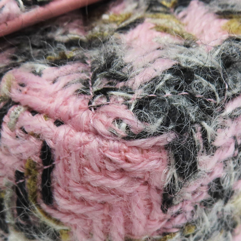 粉色 毛呢 Classic Flap 鍊帶肩背包 金扣【CHANEL 香奈兒】 A69900-9