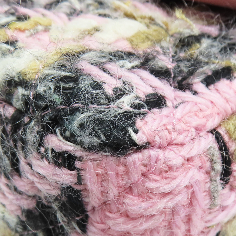 粉色 毛呢 Classic Flap 鍊帶肩背包 金扣【CHANEL 香奈兒】 A69900-10