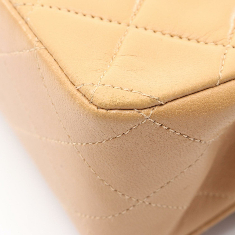 香奈兒 (CHANEL) 絎縫雙蓋鏈條肩背包，羊皮，米色，二手 CC-7