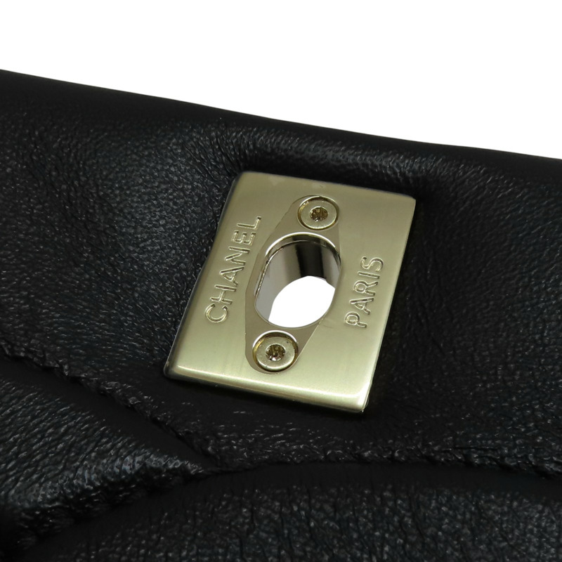 黑色 斜紋羊皮 鍊帶肩背包 金扣【CHANEL 香奈兒】-16
