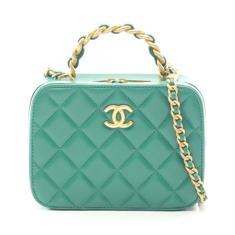 香奈兒 (CHANEL) 絎縫鏈條肩背斜背化妝包，綠色皮革，金色五金，二手 CC-0