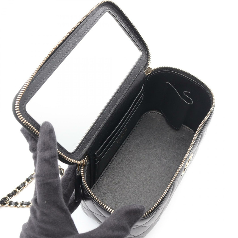 香奈兒 (CHANEL) Matelasse 絎縫鏈條斜挎包，羊皮材質，黑色，二手，金色五金-2