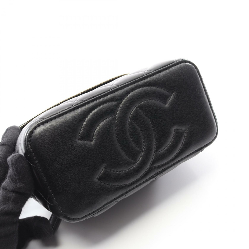 香奈兒 (CHANEL) Matelasse 絎縫鏈條斜挎包，羊皮材質，黑色，二手，金色五金-6