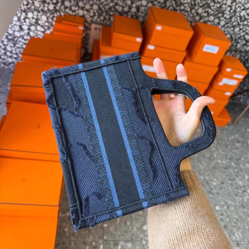 Dior mini tote 迷彩刺繡-1