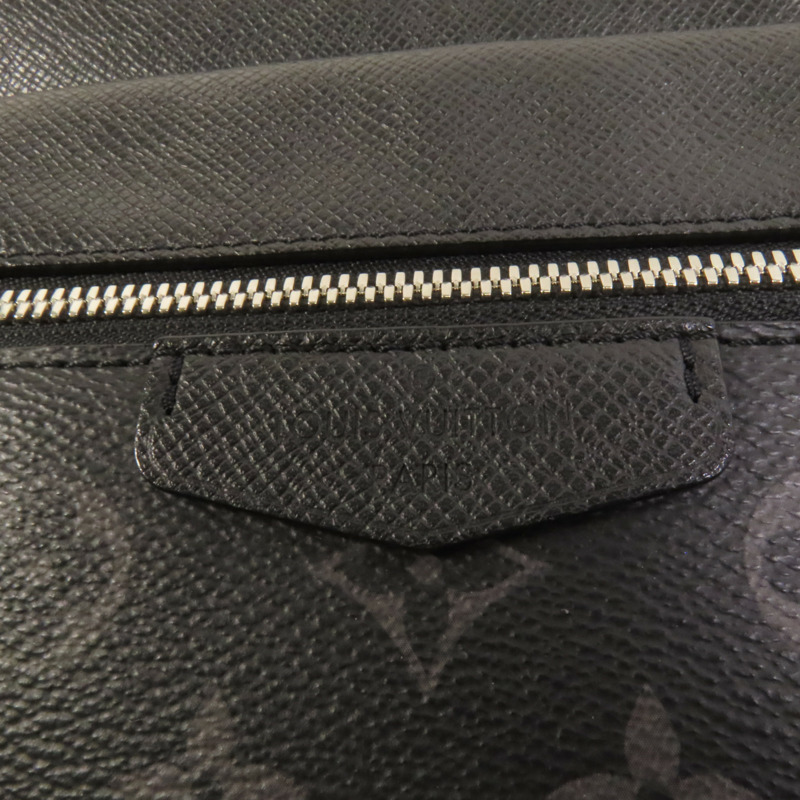 LOUIS VUITTON Monogram Eclipse/Taiga Outdoor Messenger銀扣肩背袋-6