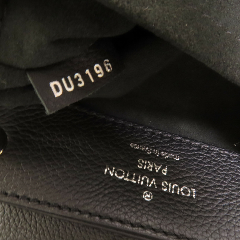 LOUIS VUITTON 牛皮皮革Lock Me Backpack銀扣背包-9