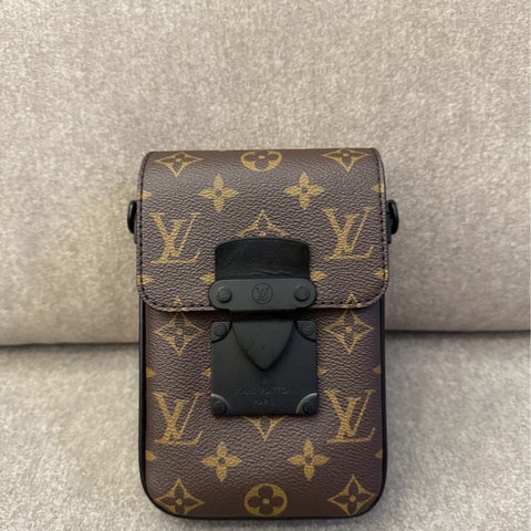 LV s-lock磁吸老花側背包