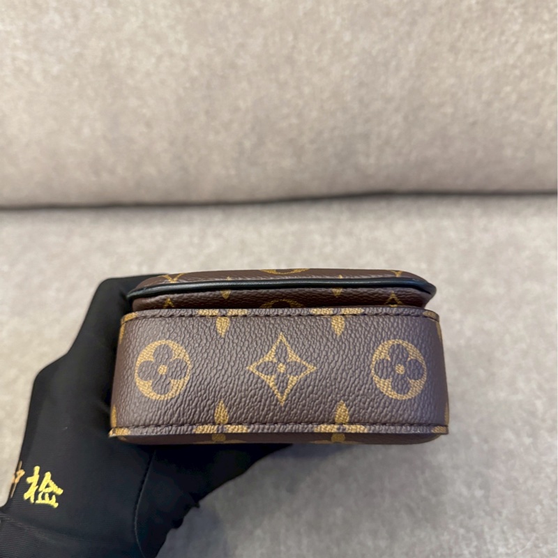 LV s-lock磁吸老花側背包-5
