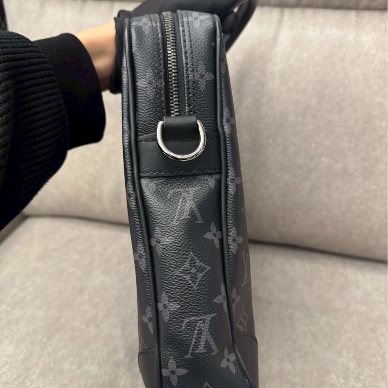 LV新款黑老花公事包-2