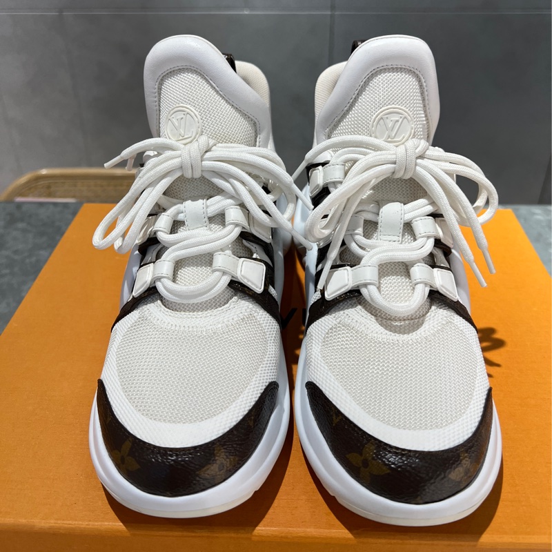 LV Archlight 厚底運動鞋37號-5