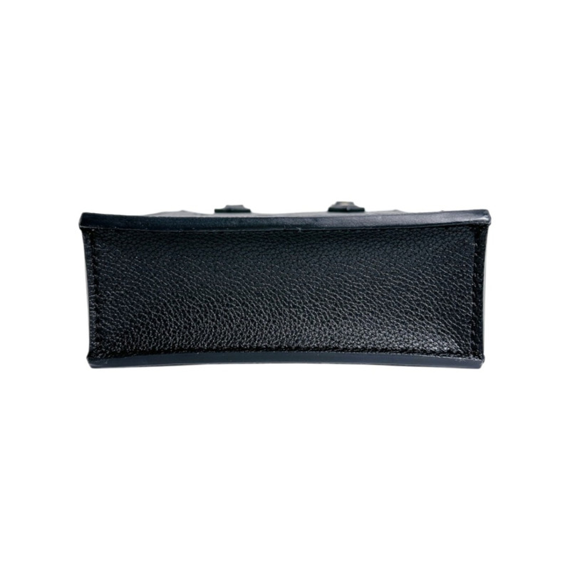 路易威登 Monogram Petite Sac Plat 單肩包，Empreinte，M81417，黑色-4