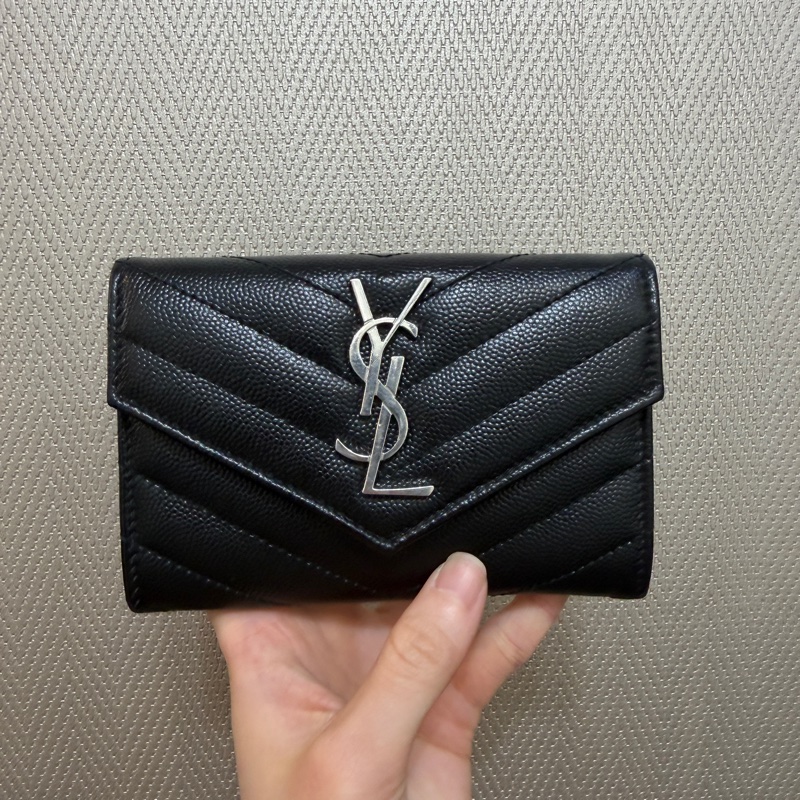 YSL 黑魚子醬牛皮銀釦小型錢包-0