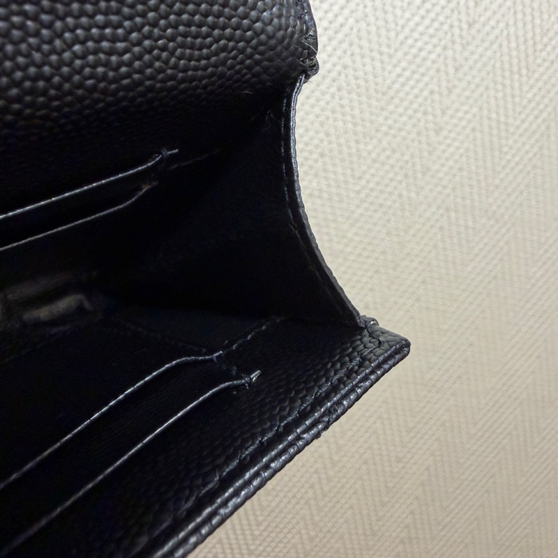 YSL 黑魚子醬牛皮銀釦小型錢包-11