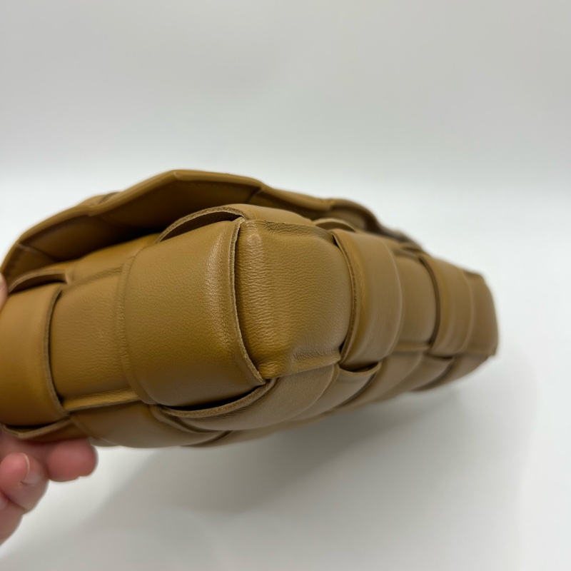 BV cassette焦糖色金扣枕头包单肩包 爆款颜色超级难买，上身超有气场 秋冬色首选 美拉德风-3