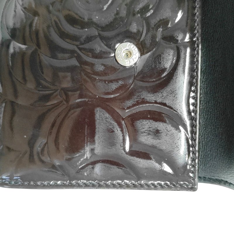 CHANEL黑色漆皮壓紋山茶花錢包銀色五金15開-10