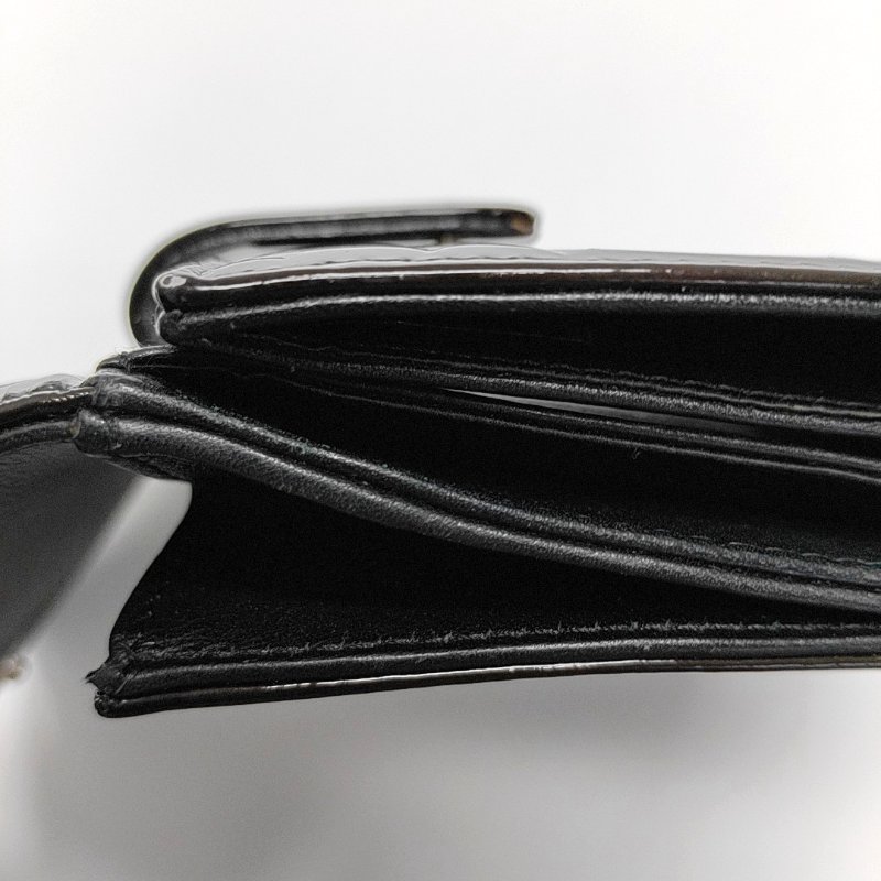 CHANEL黑色漆皮壓紋山茶花錢包銀色五金15開-11
