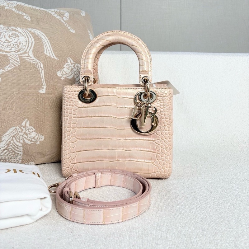 Dior 鎏金粉色鰐魚皮黛妃四格金扣 20*17*6 99新配件塵袋-1