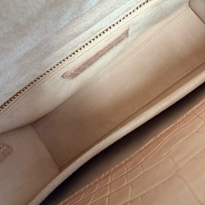 Dior 鎏金粉色鰐魚皮黛妃四格金扣 20*17*6 99新配件塵袋-2