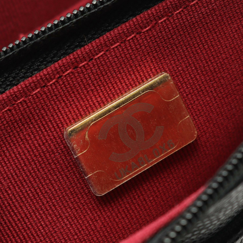 香奈兒 (CHANEL) Matelasse 單肩斜挎包，粒面小牛皮，黑色，金色五金，二手-4