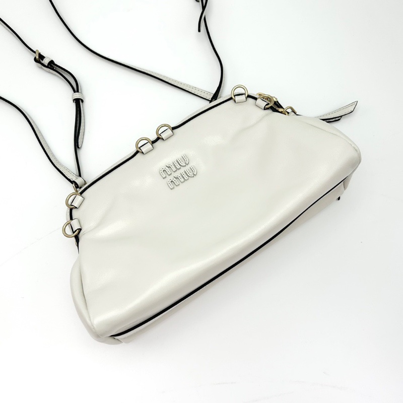 MIUMIU 新款白金Caprice手提肩背餃子包24*14*9 全新閒置配件塵袋-3