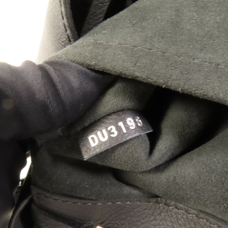 LOUIS VUITTON 牛皮皮革Lock Me Backpack銀扣背包-9