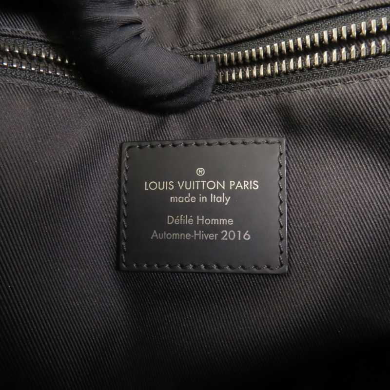 LOUIS VUITTON Monogram Eclipse/Taiga Outdoor Messenger銀扣肩背袋-8