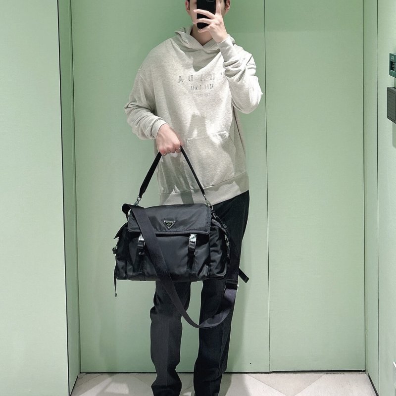 🎊新年特賣🧧Prada 2VD082 Explore Re-Nylon 及皮革多口袋肩背包 黑色-3