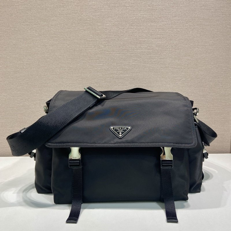 🎊新年特賣🧧Prada 2VD082 Explore Re-Nylon 及皮革多口袋肩背包 黑色-5