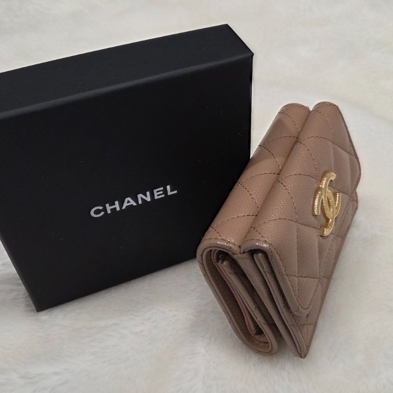 禮物~~Chanel香奈兒經典大雙C荔枝皮全功能迷你短夾-2