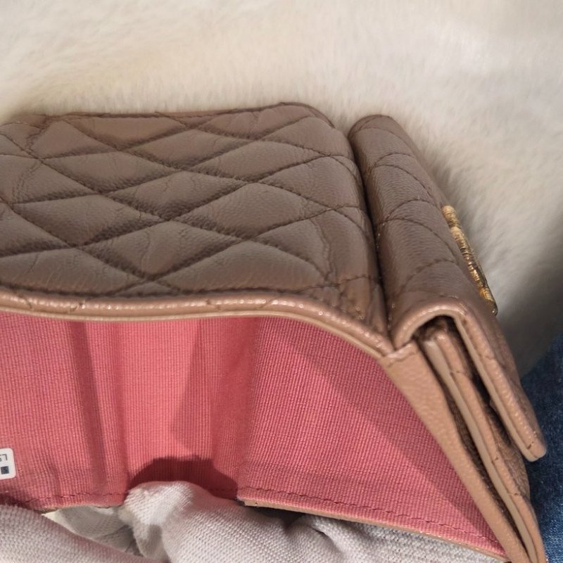 禮物~~Chanel香奈兒經典大雙C荔枝皮全功能迷你短夾-8