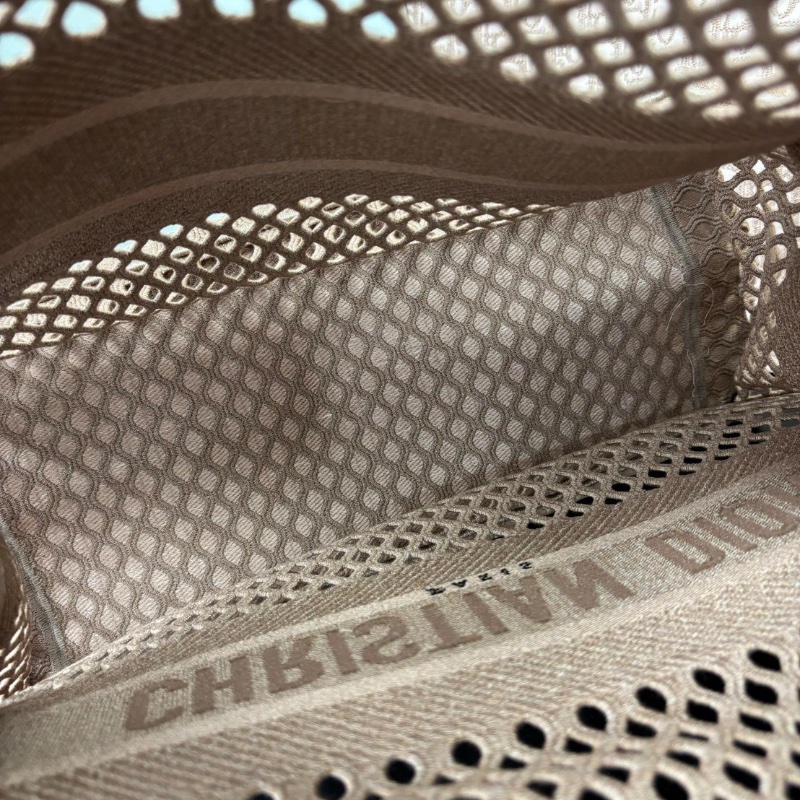 Dior Book Tote 裸色鏤空手提包37*27.5 *16.5 99新配件保卡塵袋-3