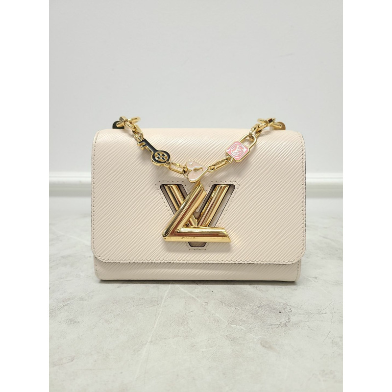 【包稅】LOUIS VUITTON 石英白金琺瑯吊墜扭紋單肩包-0