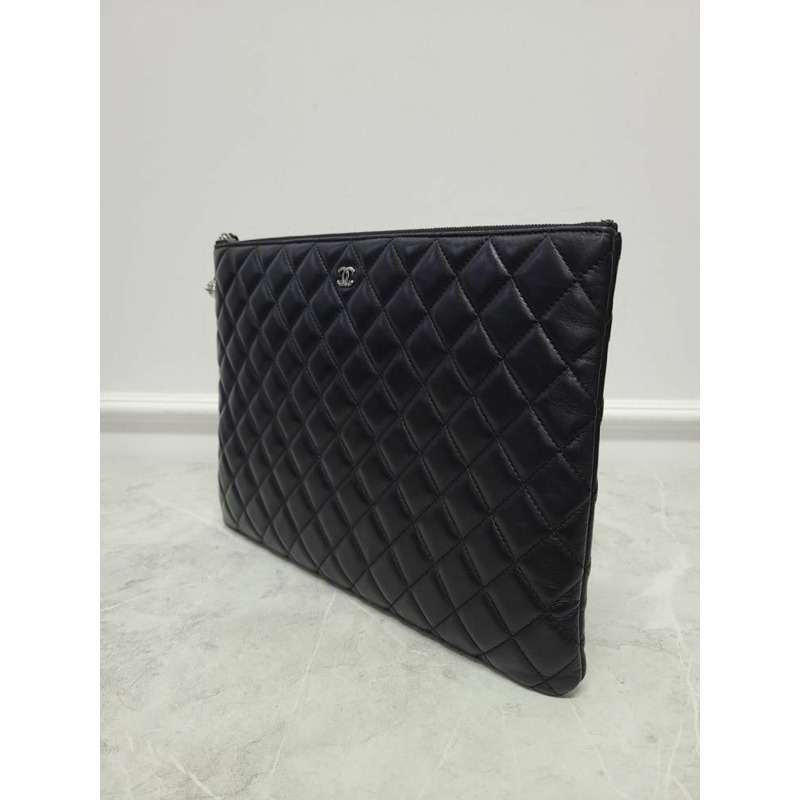 【包稅】CHANEL 黑色羊皮銀色火箭吊墜經典手拿包（大號）-1