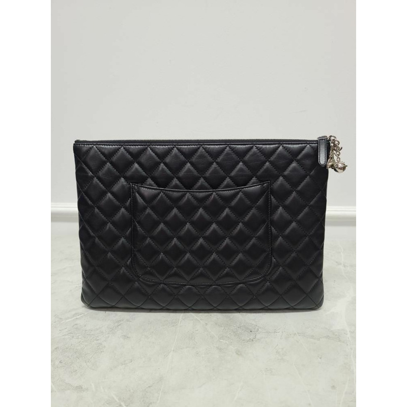 【包稅】CHANEL 黑色羊皮銀色火箭吊墜經典手拿包（大號）-6