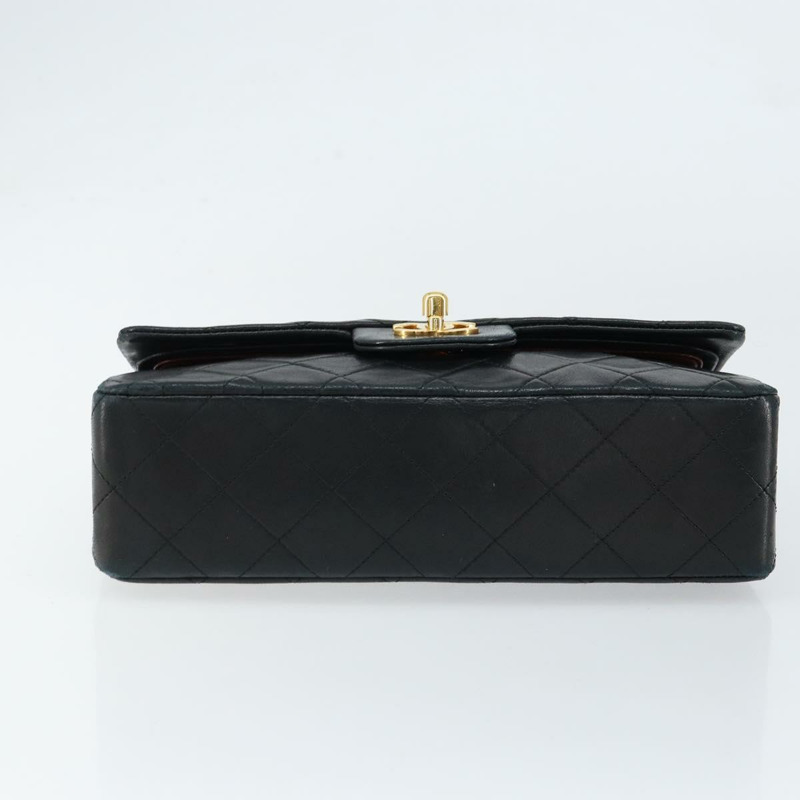 【日本直送】香奈兒 (CHANEL) 絎縫鏈條單肩包，羊皮材質，黑色，金色雙C標誌，貨號 145576AV-8