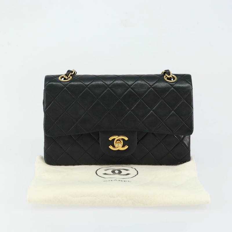 【日本直送】香奈兒 (CHANEL) 絎縫鏈條單肩包，羊皮材質，黑色，金色雙C標誌，貨號 145576AV-27