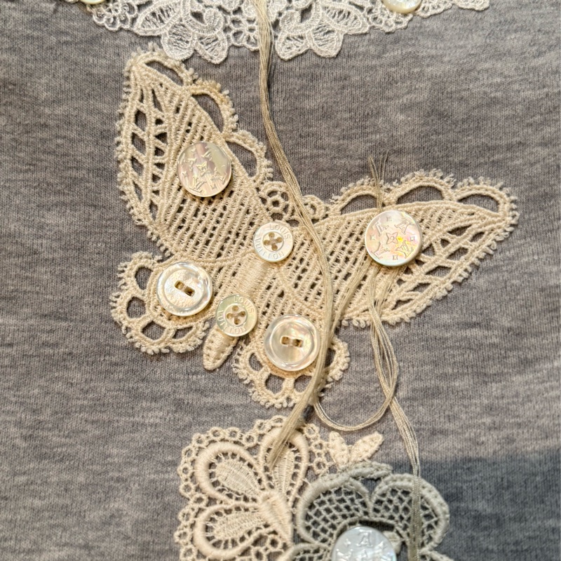 《新歡舊愛》近新正品LV路易威登蕾絲/珍珠貝母釦子裝飾背心S號-6