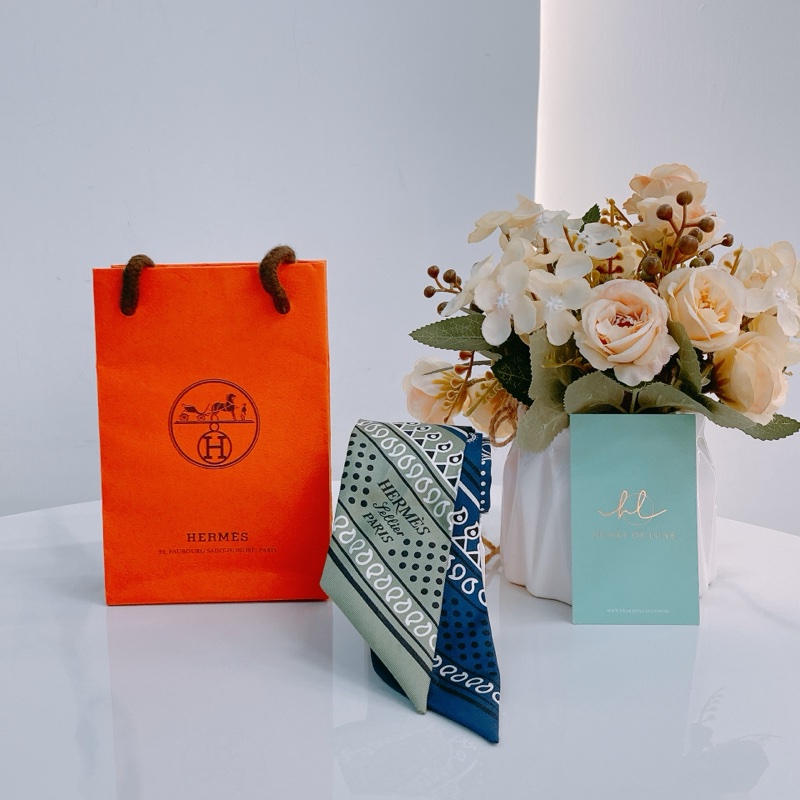 MS0505 HERMES 愛馬仕腰果花圖案小絲巾TWILLY EPERON D'OR BIANCO SILK-1