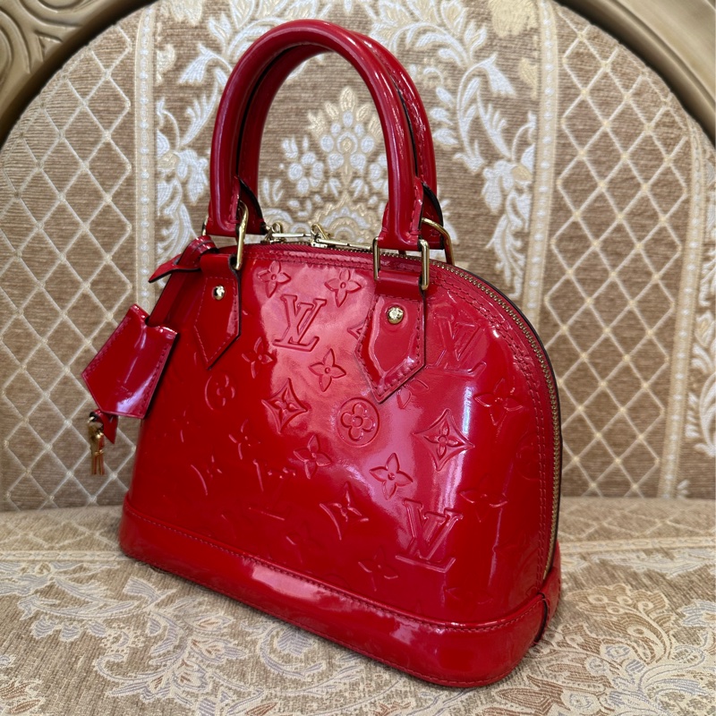 LV 紅漆亮皮金釦AlmaBB手提斜背包 M91771-3