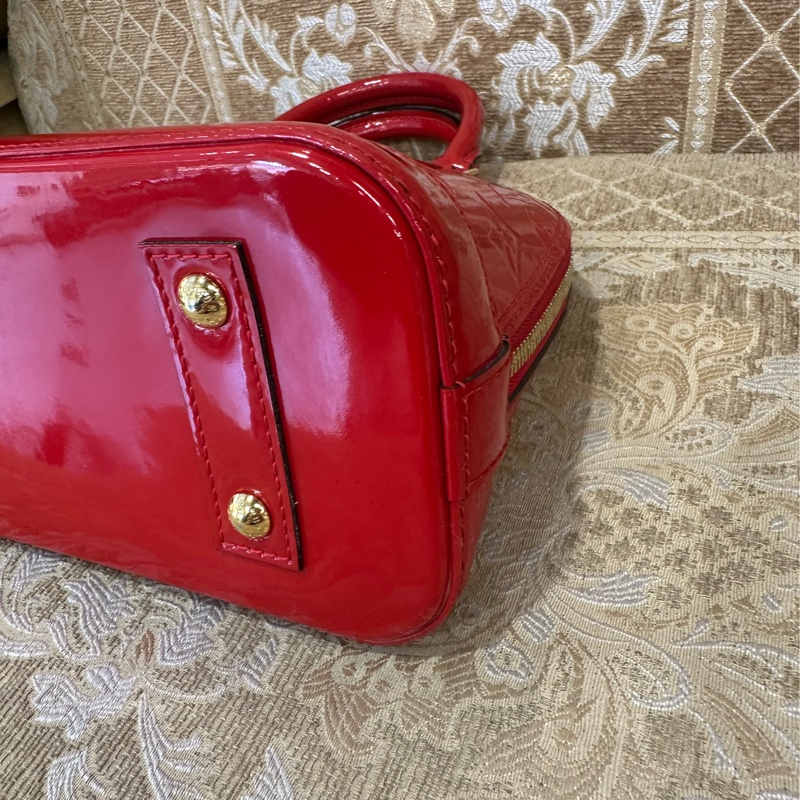 LV 紅漆亮皮金釦AlmaBB手提斜背包 M91771-6