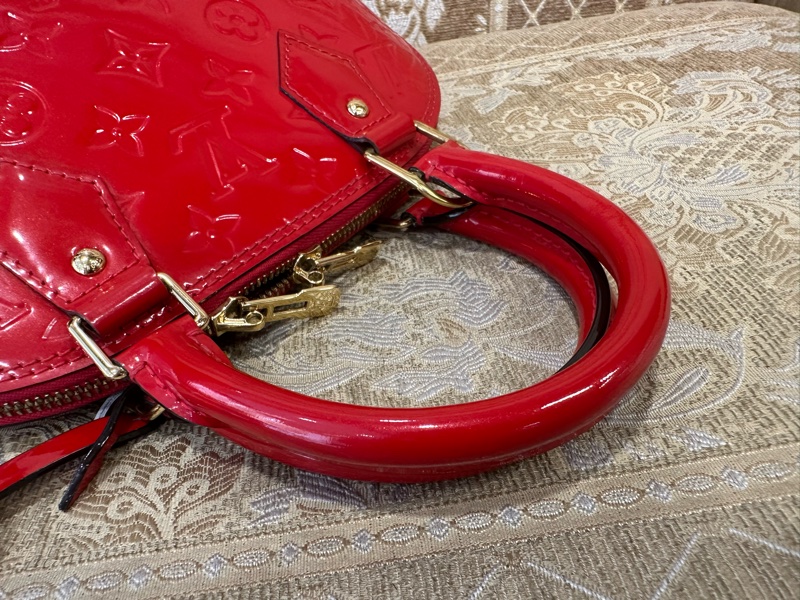 LV 紅漆亮皮金釦AlmaBB手提斜背包 M91771-7