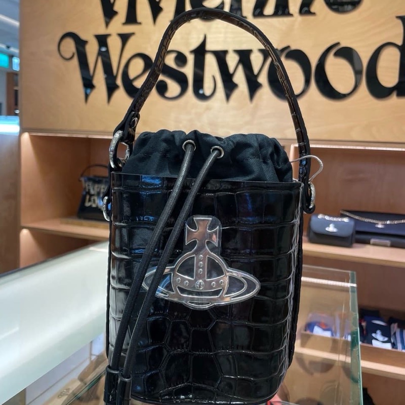 Vivienne Westwood Daisy 仿鱷魚皮紋兩用水桶包-6