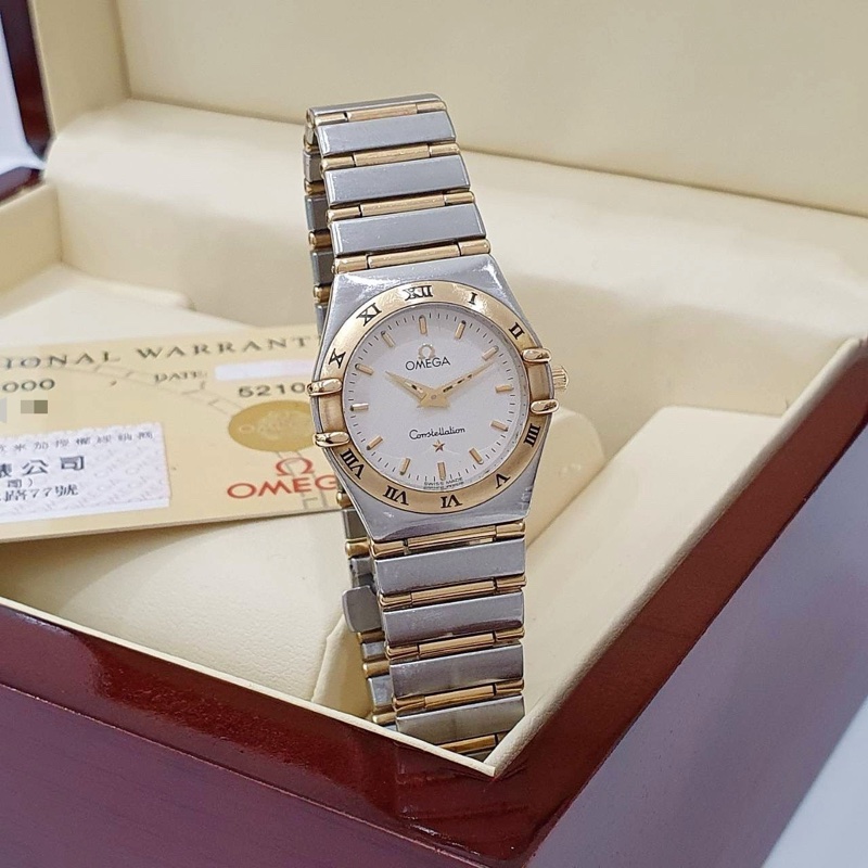 【大眾名錶】OMEGA 歐米茄 1272.30.00 星座系列 半金石英錶 白色菱格紋面盤 錶徑25.5mm B984-1