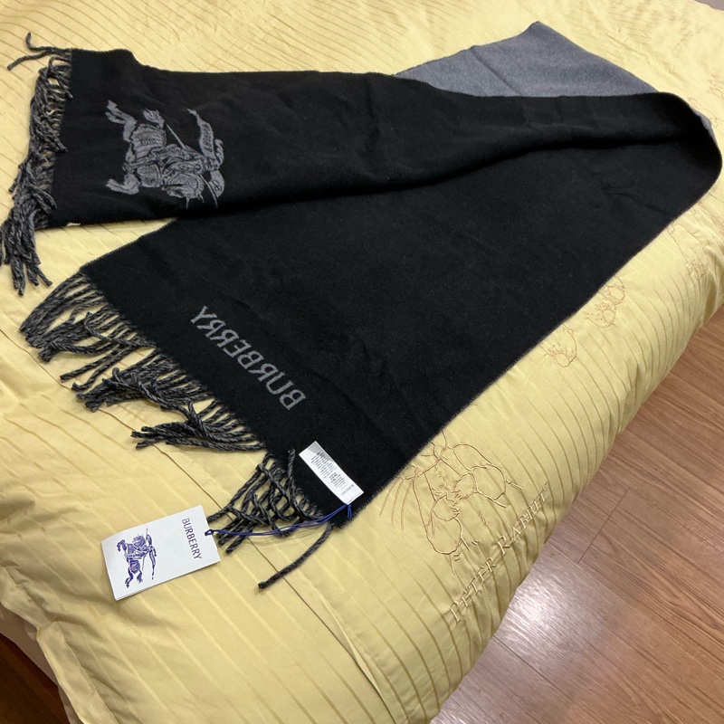 Burberry 客什米爾/黑灰戰馬雙面圍巾🧣-2