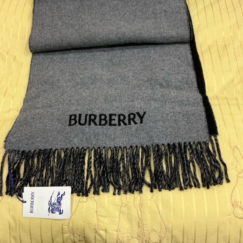 Burberry 客什米爾/黑灰戰馬雙面圍巾🧣-15