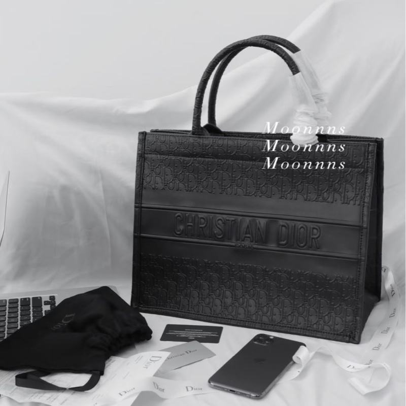 #全新閒置 #超稀有釋出✨ Dior tote全黑牛皮壓花托特包 中號-1